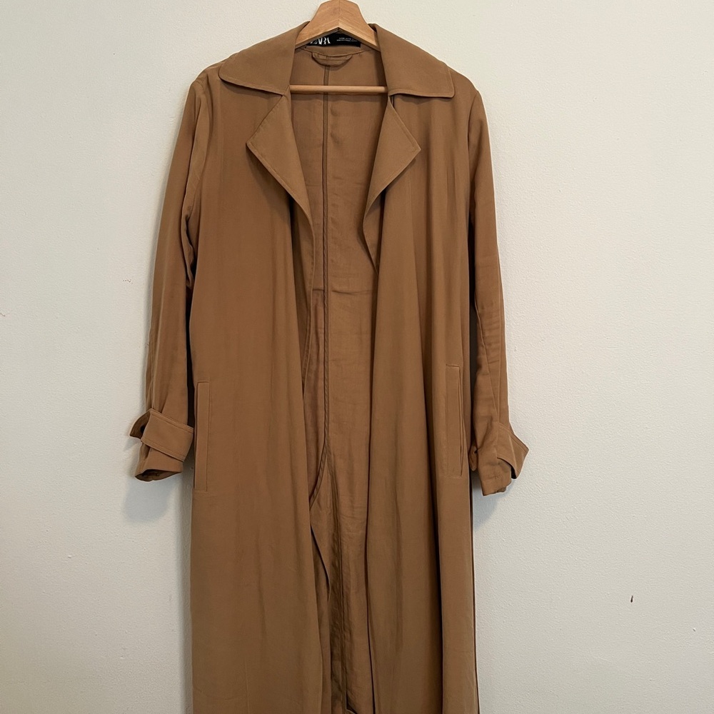 Lightweight Long Trench Coat in Camel